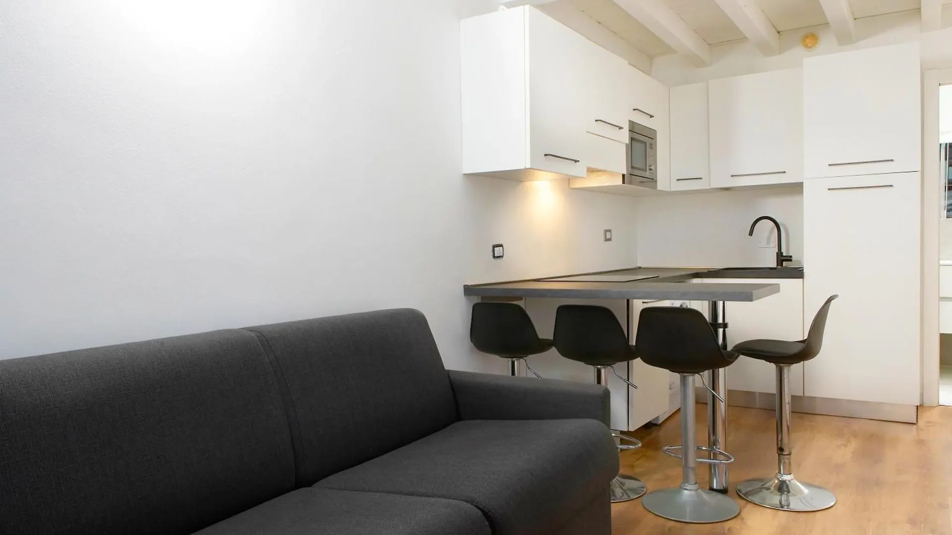 Star Dust Apartment Milan Italy