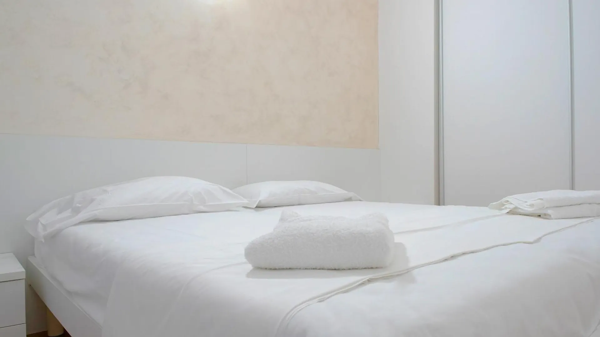 Star Dust Apartment Milan Italy
